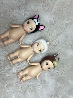 Set of 3 Sonny Angel-style Mini Figures in Black, White & Brown Animal Hats